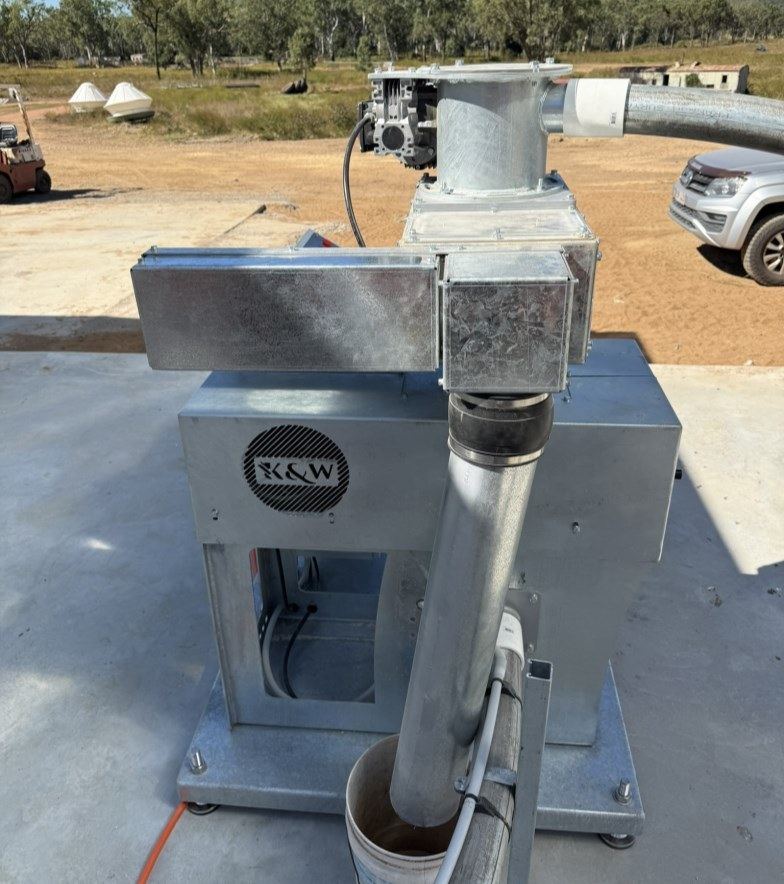 M1 Basic grain mill